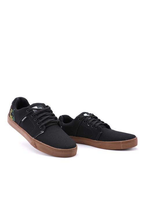 tenis skate red nose